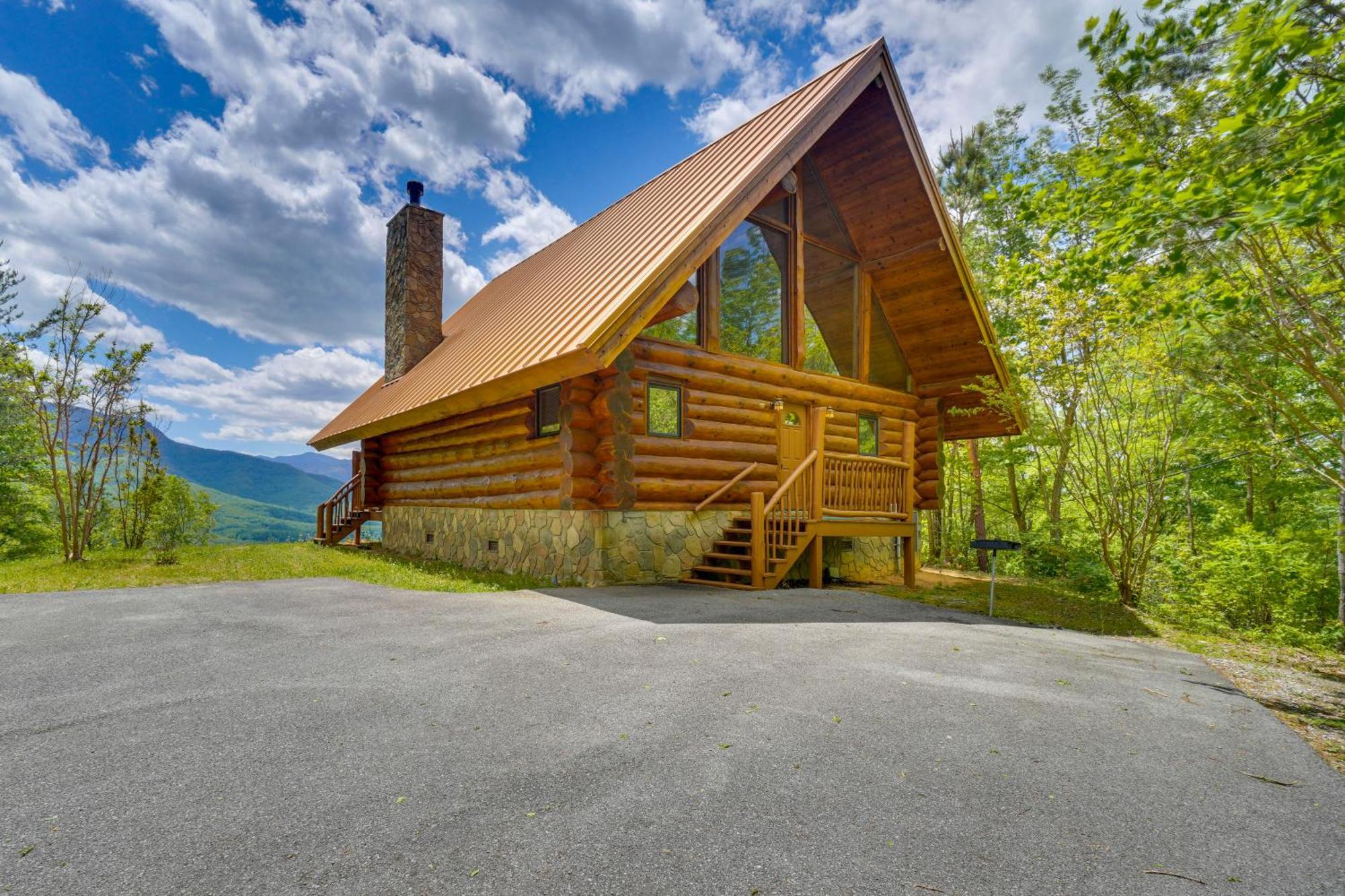 Gatlinburg Cabin With Hot Tub About 11 Miles To Downtown Exterior photo