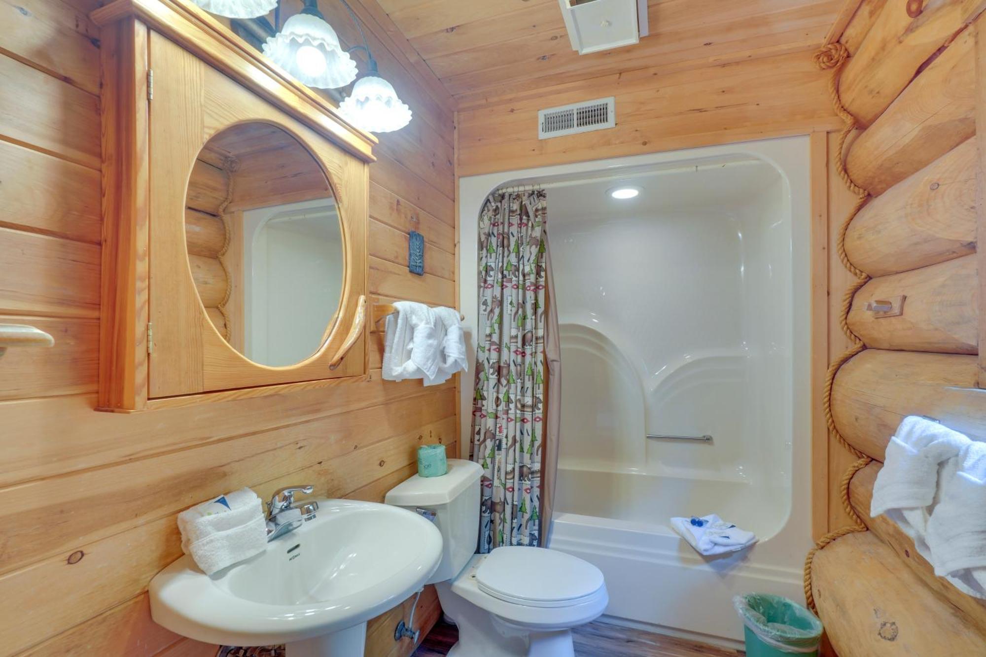 Gatlinburg Cabin With Hot Tub About 11 Miles To Downtown Exterior photo