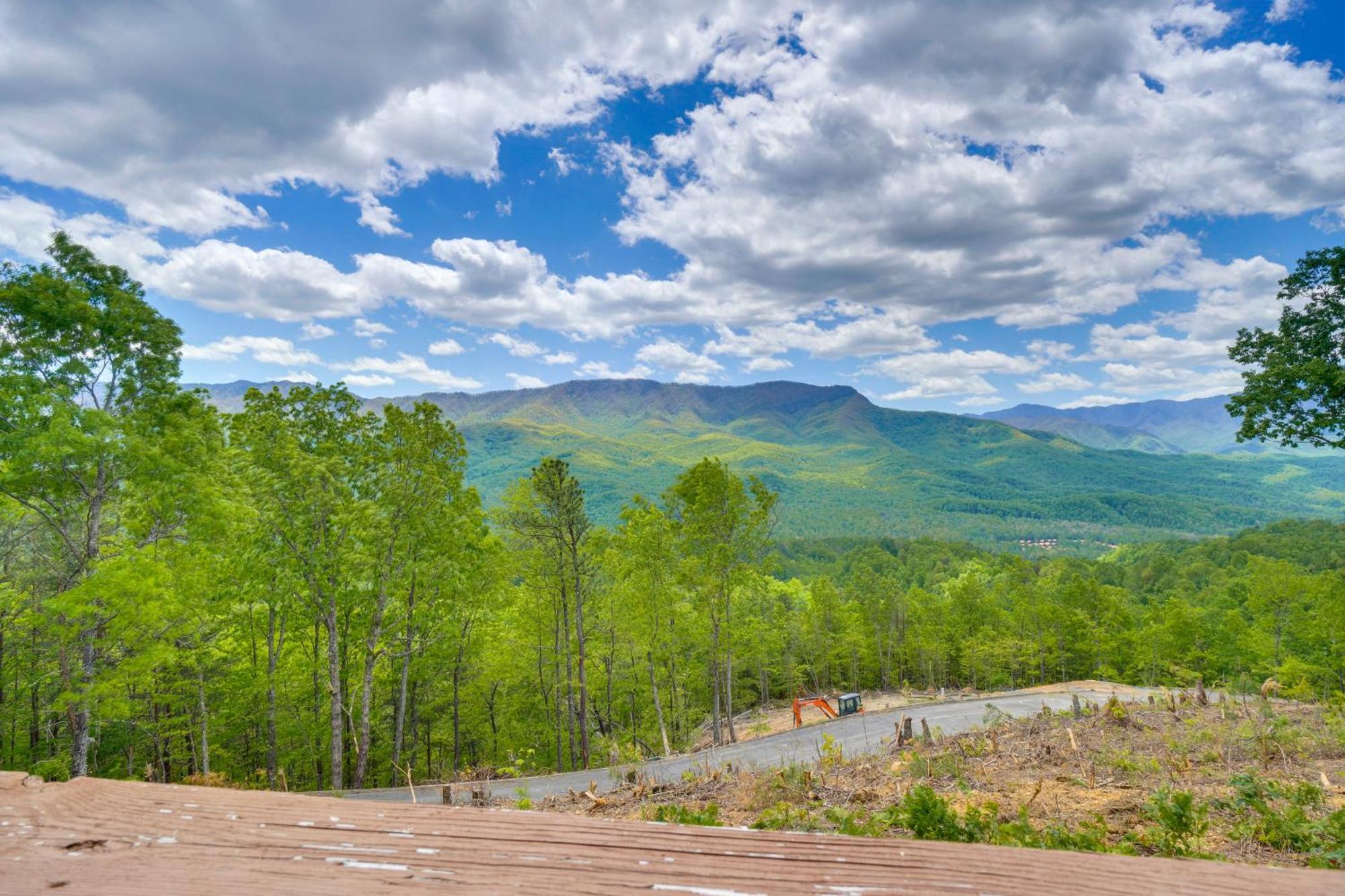 Gatlinburg Cabin With Hot Tub About 11 Miles To Downtown Exterior photo